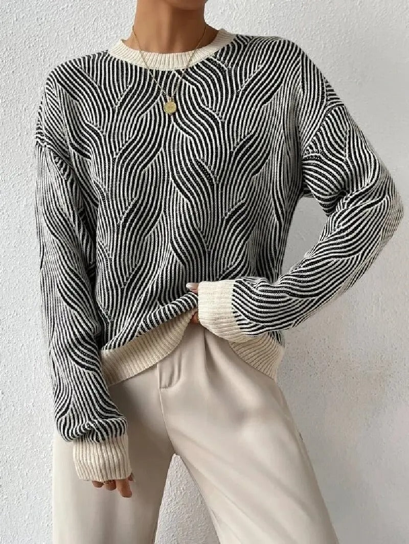 JO | Relaxed sweater with abstract pattern