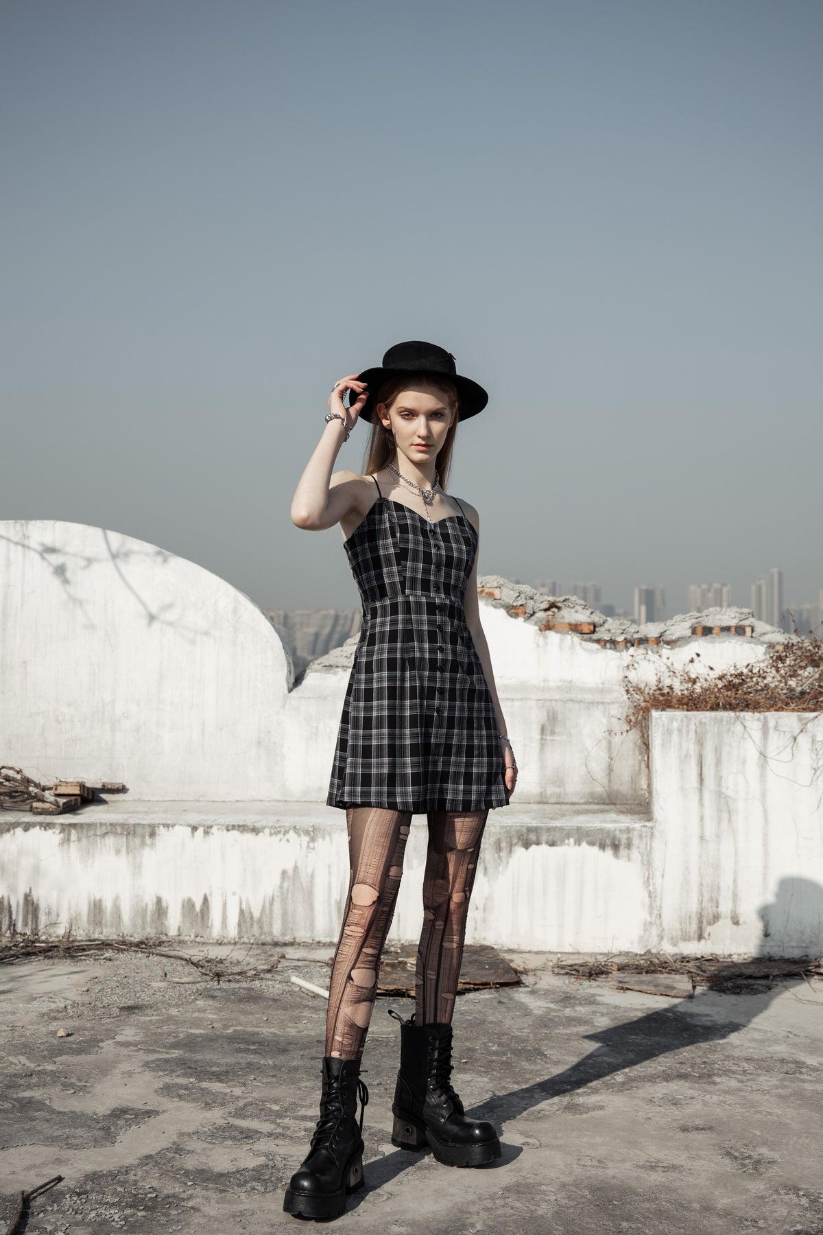 Well Tailored Dress with a Graceful Silhouette