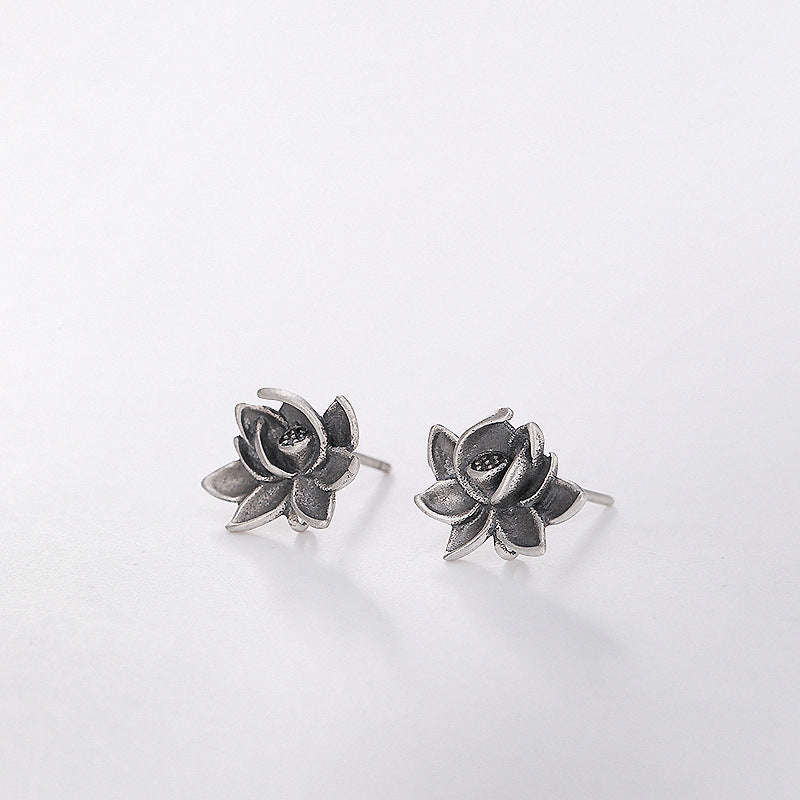Charming Silver Earring for Any Occasion