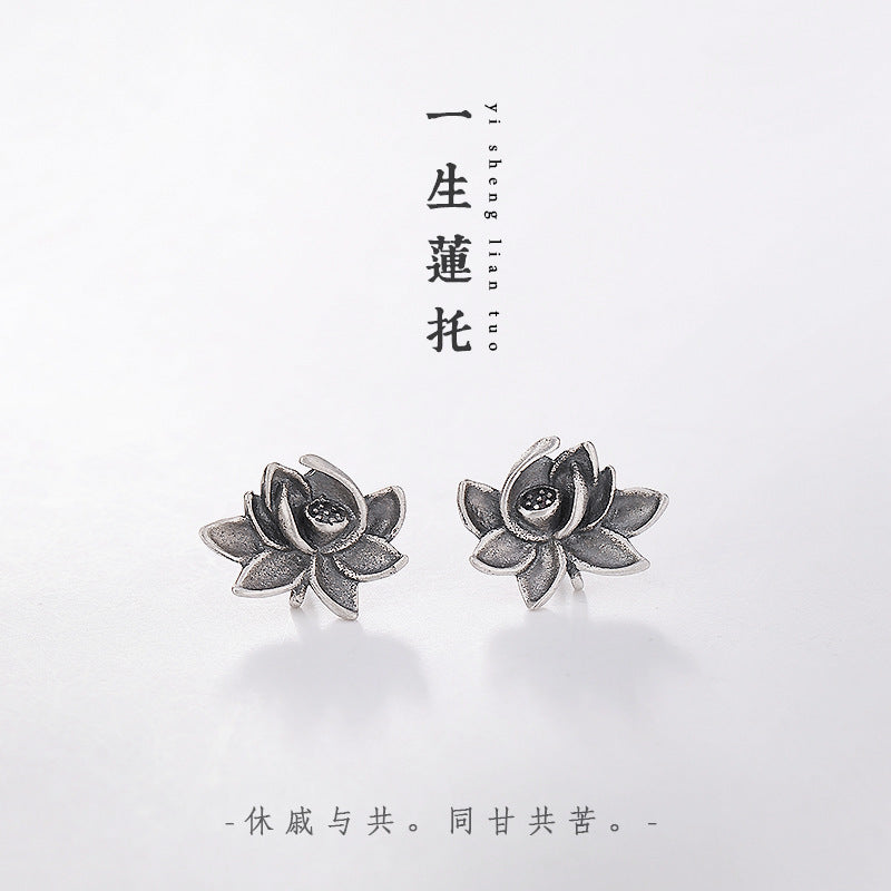 Charming Silver Earring for Any Occasion