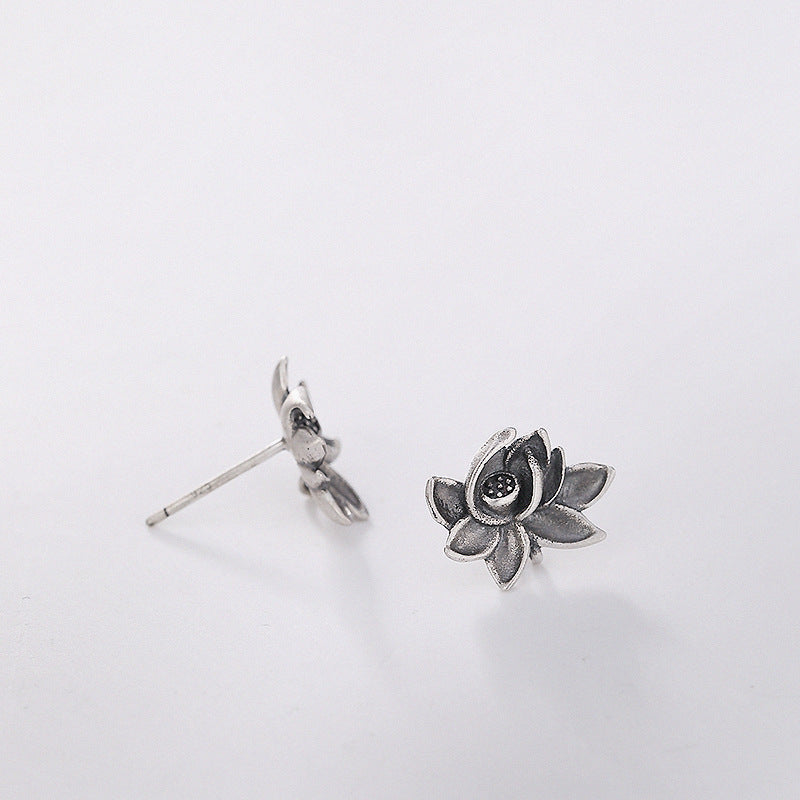 Charming Silver Earring for Any Occasion