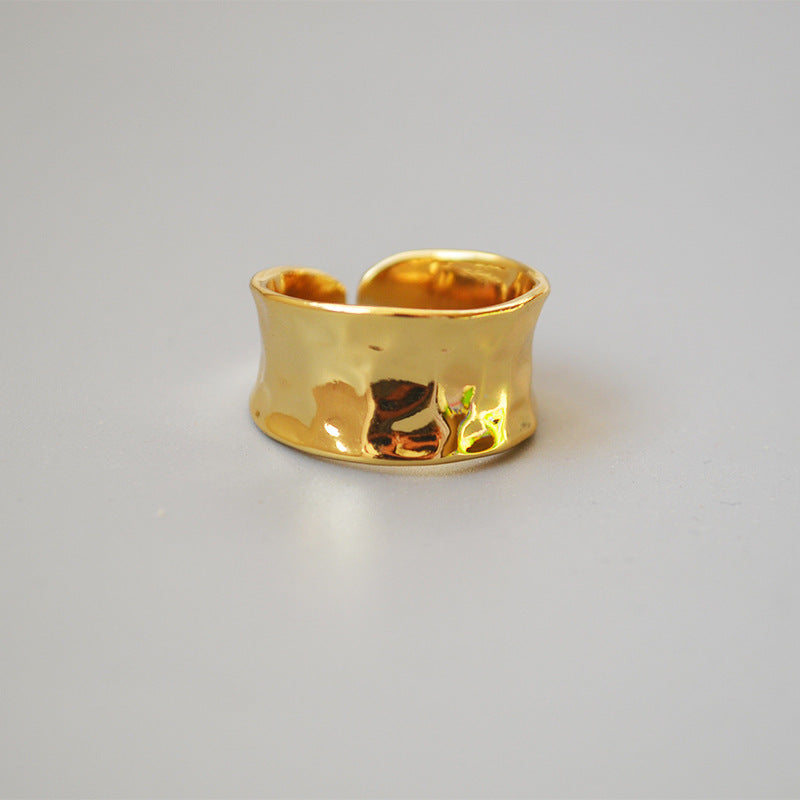 Romantic Gold Ring for Special Moments
