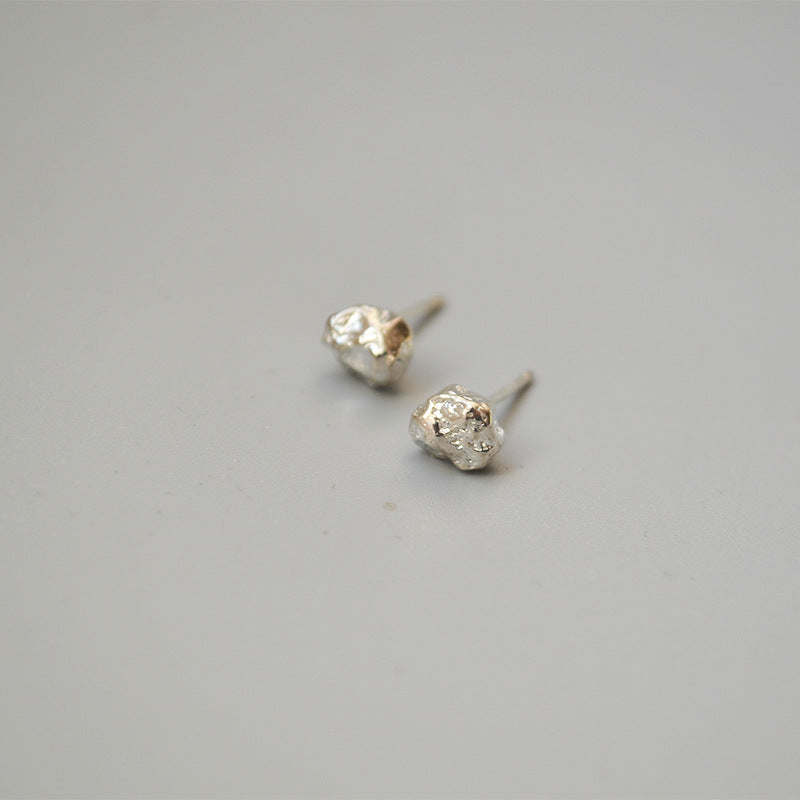 Charming Silver Earring for Any Occasion