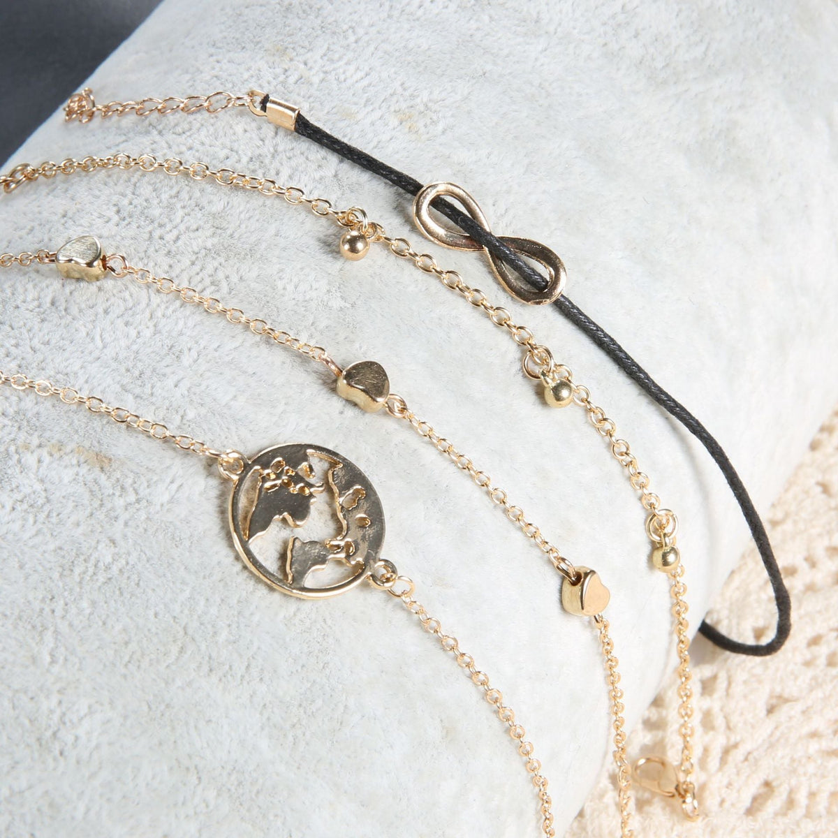Charming Set for Any Occasion