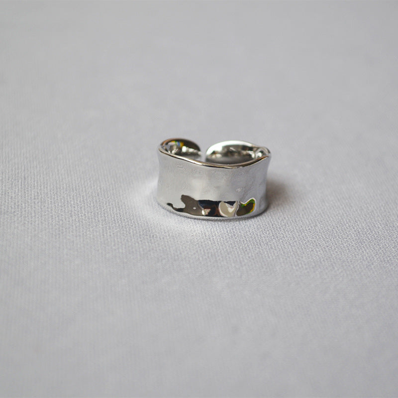 Romantic Gold Ring for Special Moments