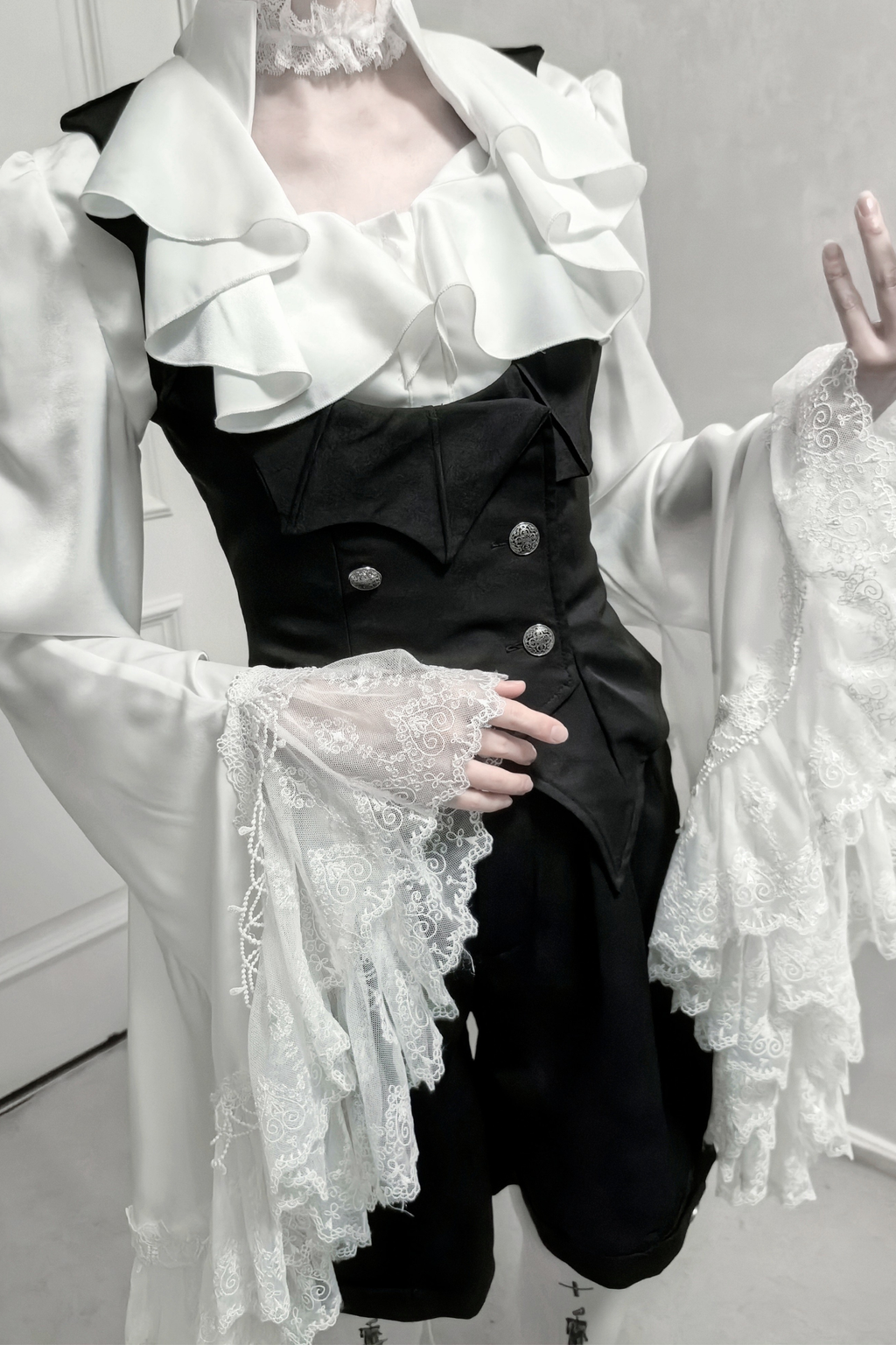 Effortlessly Elegant Garment with a Timeless Design