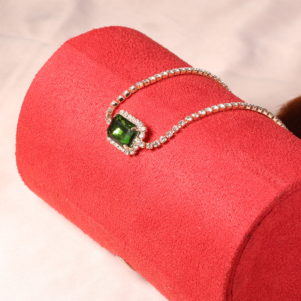 Elegant Gold Necklace for Every Occasion