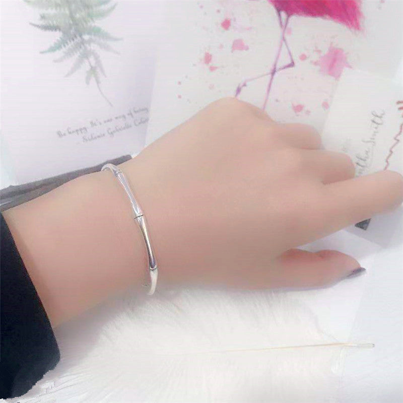 Classic Silver Bracelet with Timeless Appeal