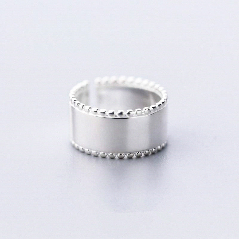 Classic Silver Ring with Timeless Appeal