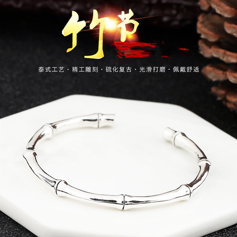 Classic Silver Bracelet with Timeless Appeal