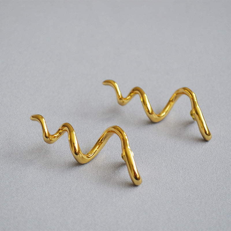 Vintage Handmade Gold Earring