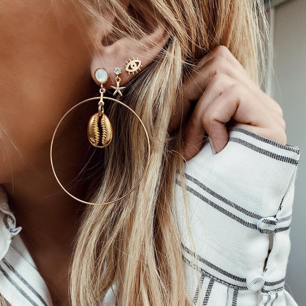 Charming Gold Set for Any Occasion