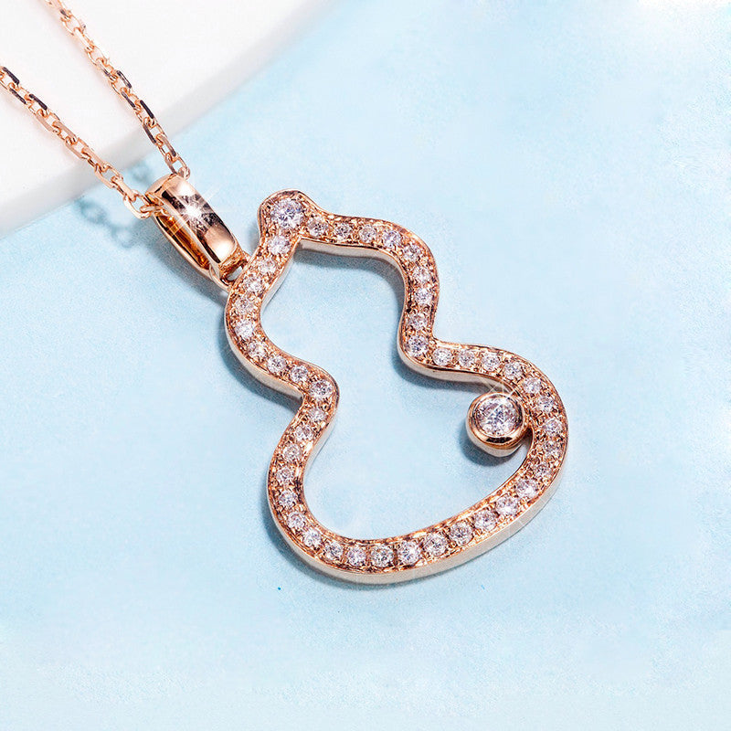Romantic Gold Necklace for Special Moments