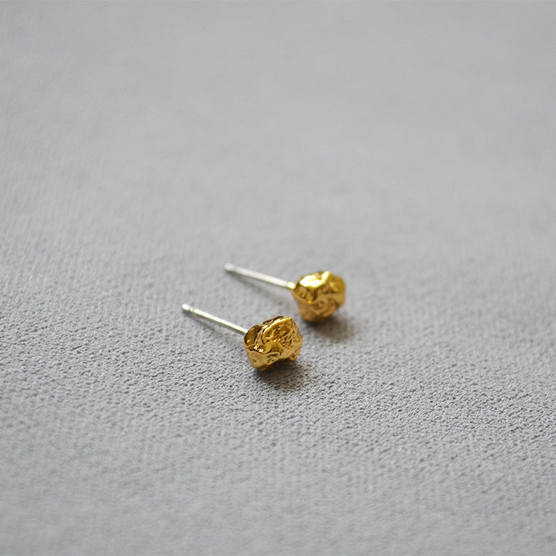 Charming Silver Earring for Any Occasion