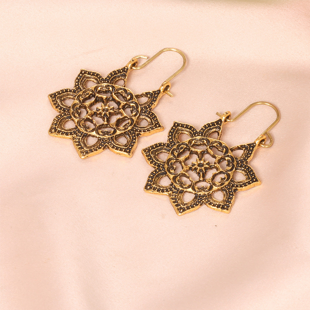 Classic Earring with Timeless Appeal
