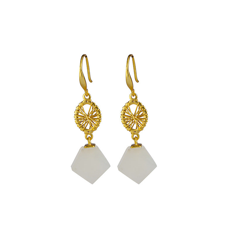 Elegant Gold Earring for Every Occasion