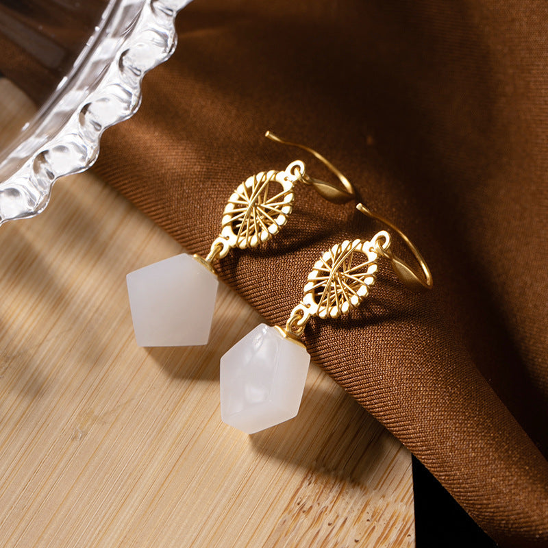 Elegant Gold Earring for Every Occasion