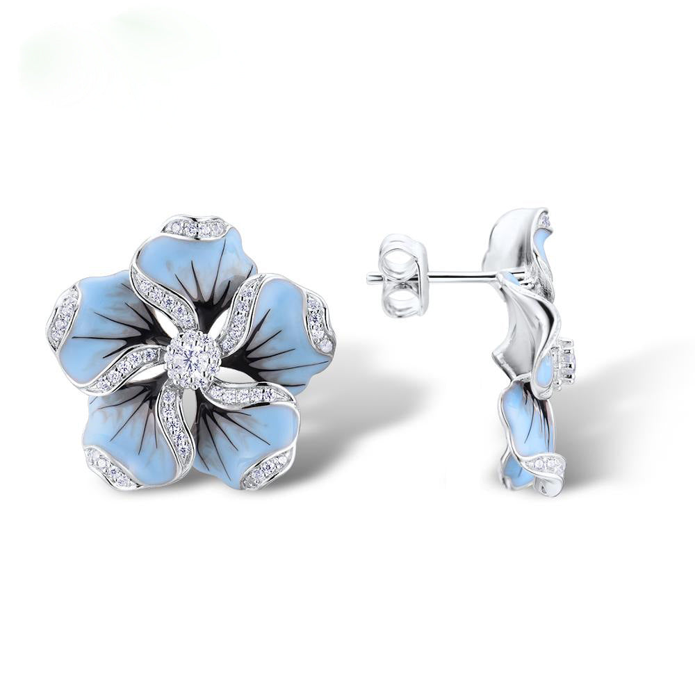 Charming Piece for Any Occasion
