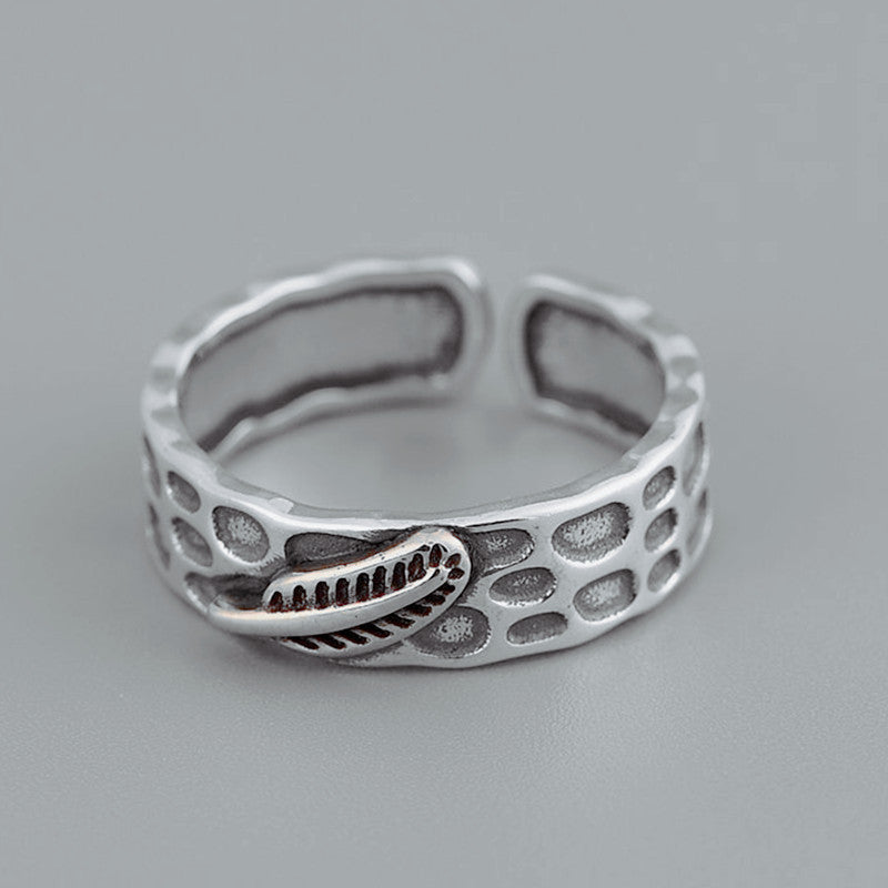 Charming Gold Ring for Any Occasion