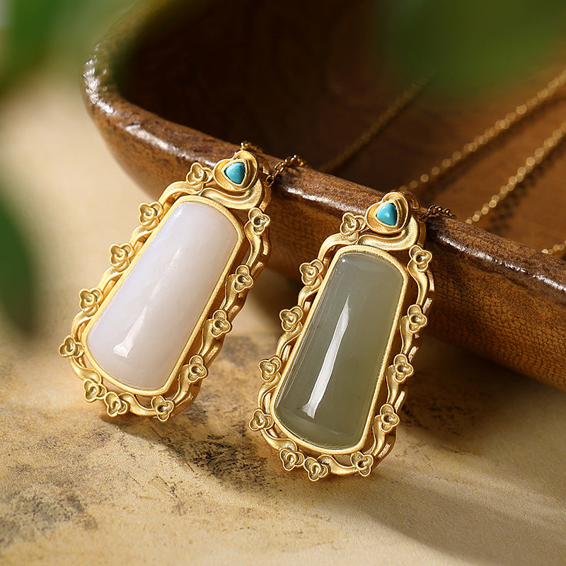 Beautiful Gold Set with Unique Style