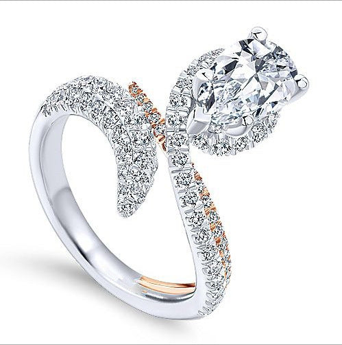 Classic Gold Ring with Timeless Appeal