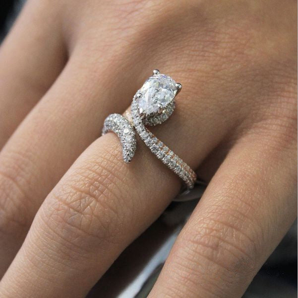 Classic Gold Ring with Timeless Appeal