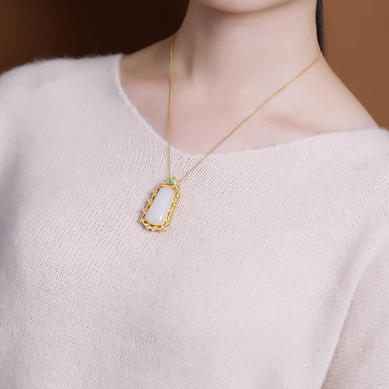 Beautiful Gold Set with Unique Style