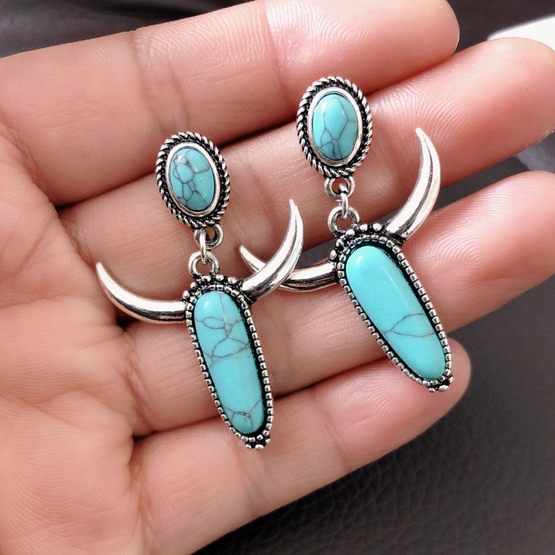 Classic Silver Earring with Timeless Appeal