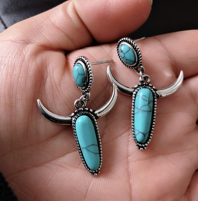 Classic Silver Earring with Timeless Appeal