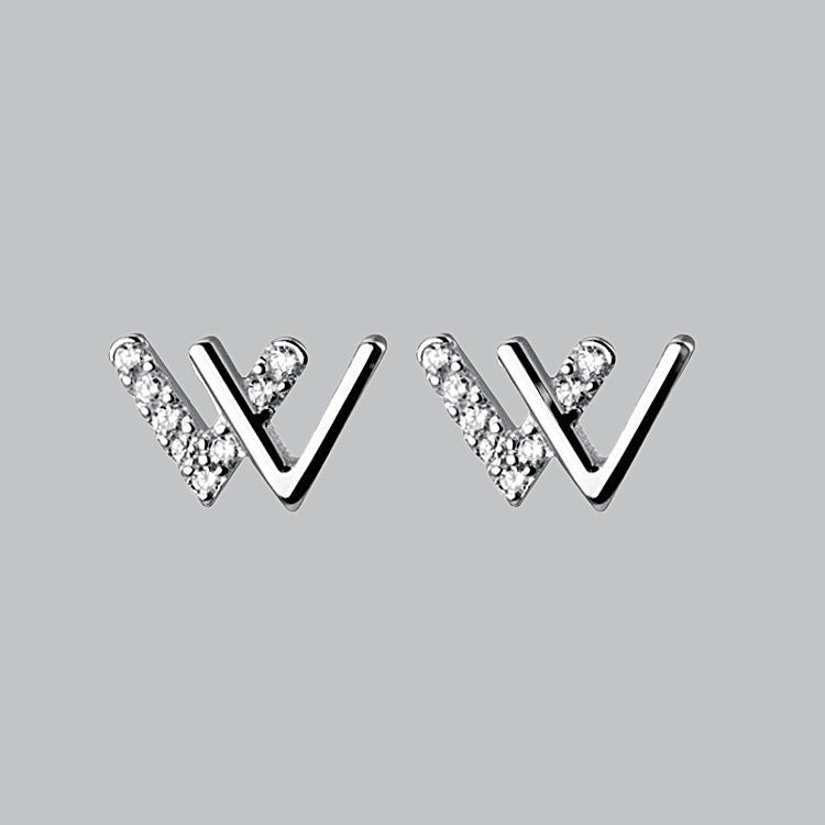 Romantic Silver Earring for Special Moments