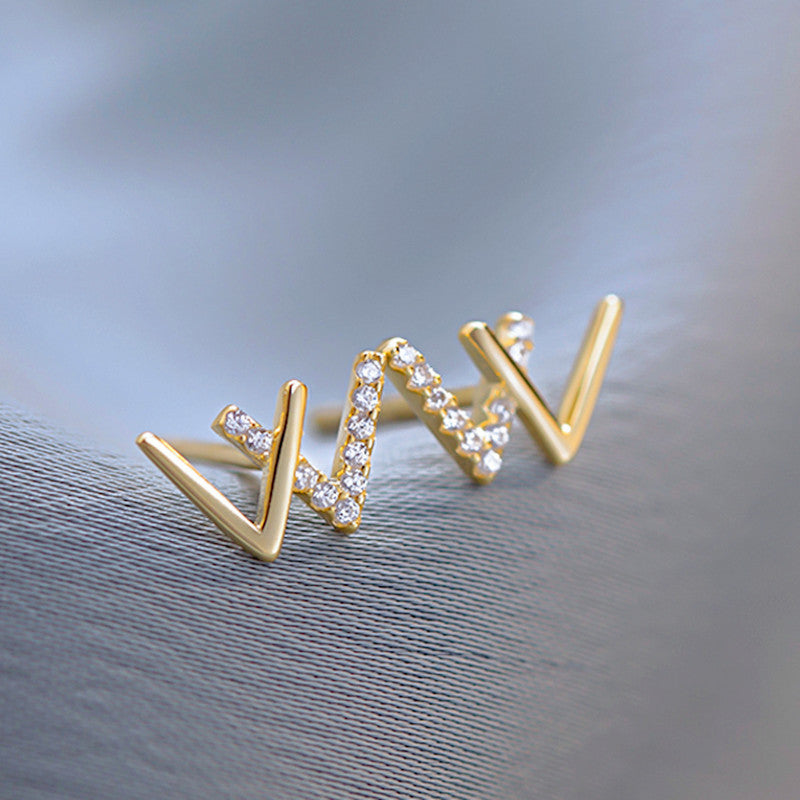 Romantic Silver Earring for Special Moments
