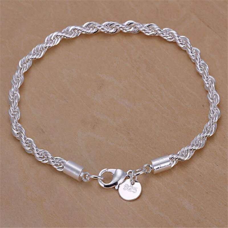 Romantic Silver Necklace for Special Moments