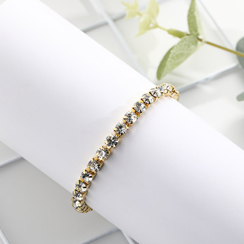 Classic Gold Bracelet with Timeless Appeal