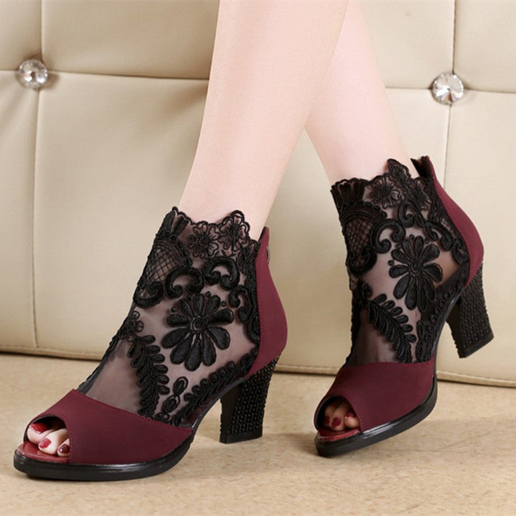 Chic Orthopedic Sandals with Unique Design
