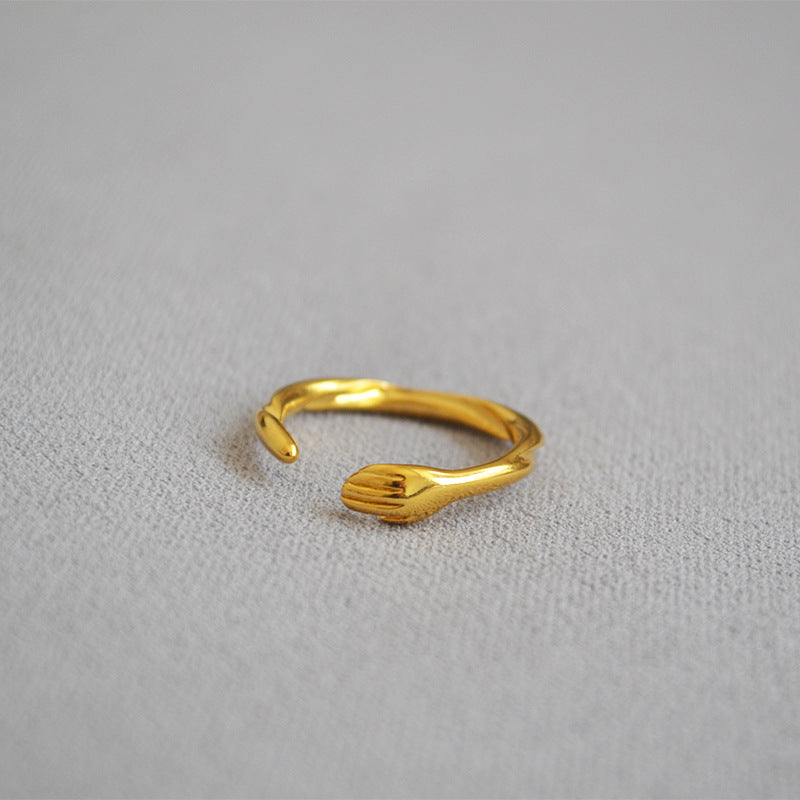 Classic Gold Ring with Timeless Appeal