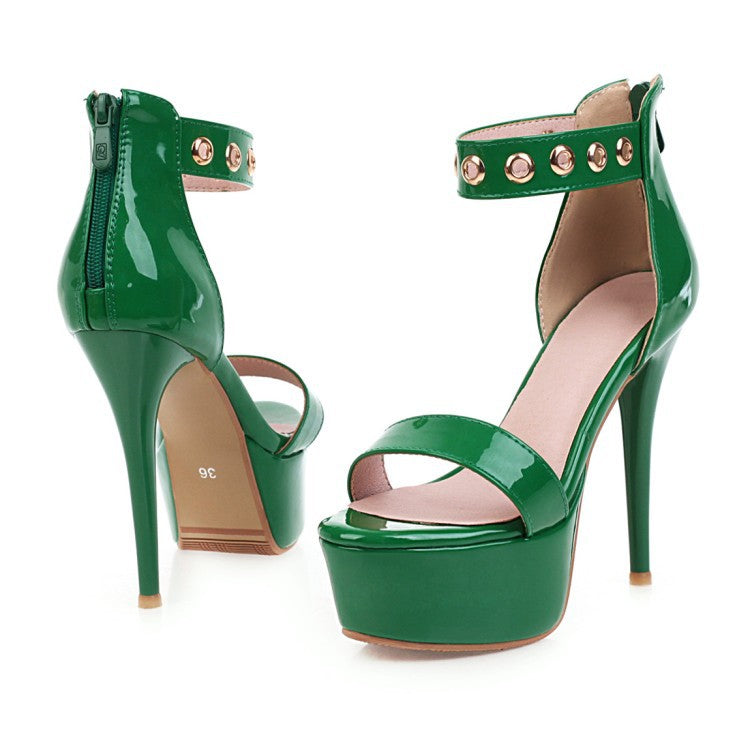 Graceful Orthopedic Sandals for Modern Look