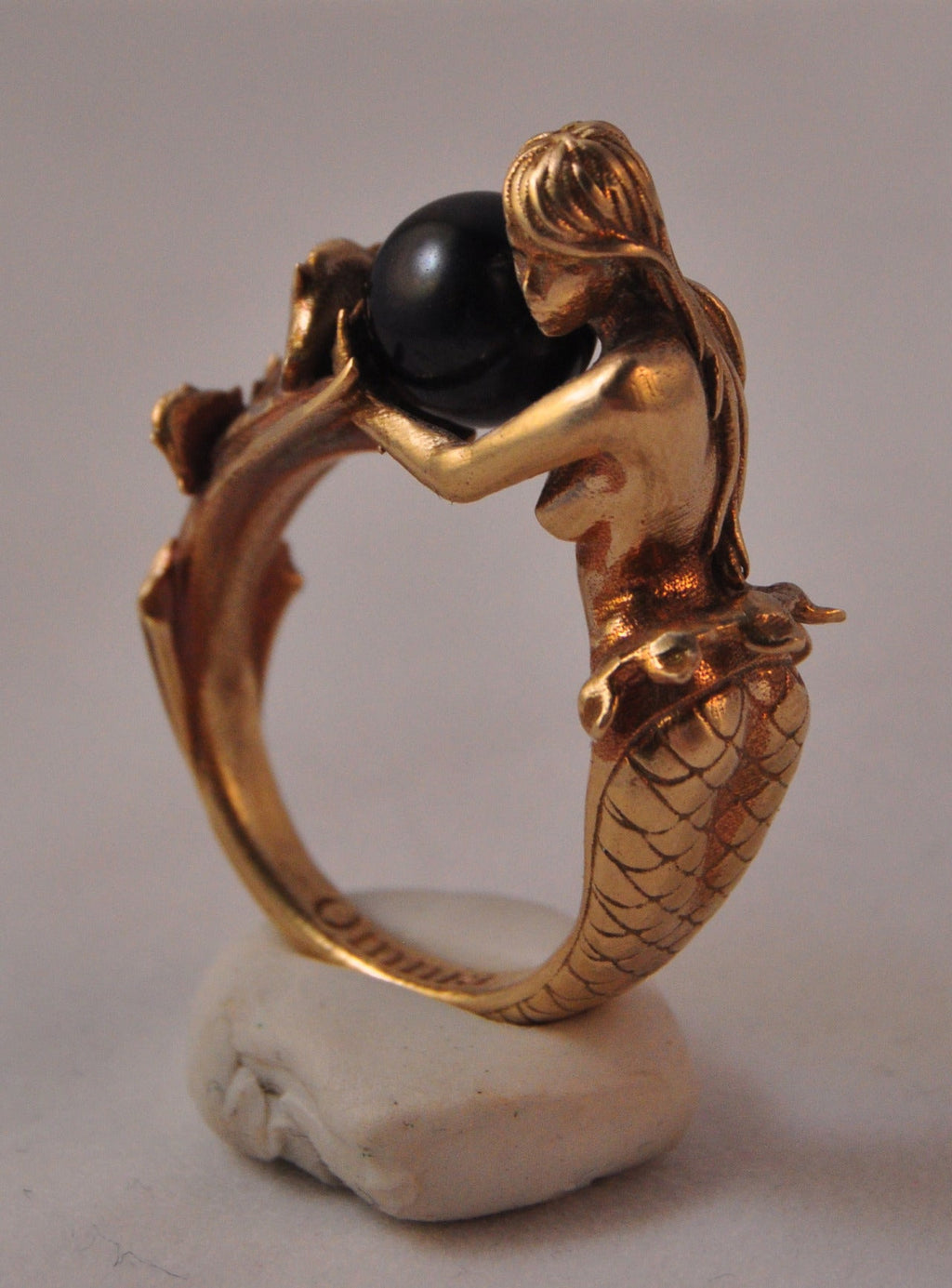 Romantic Gold Ring for Special Moments