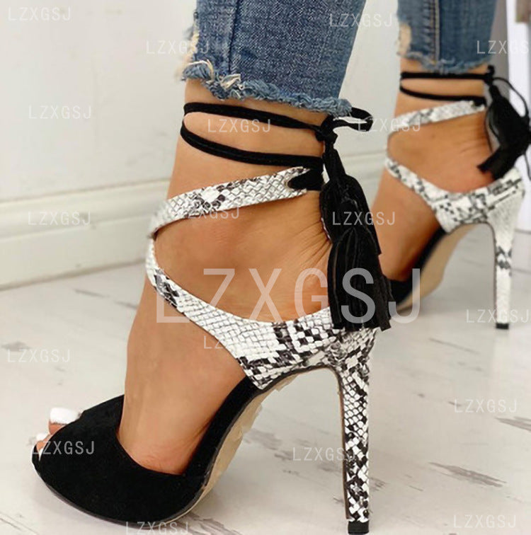 Chic Orthopedic Sandals with Unique Design
