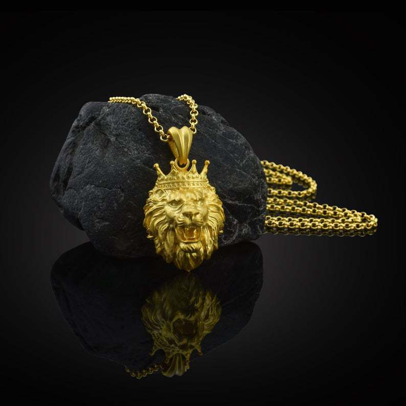 Beautiful Gold Necklace with Unique Style