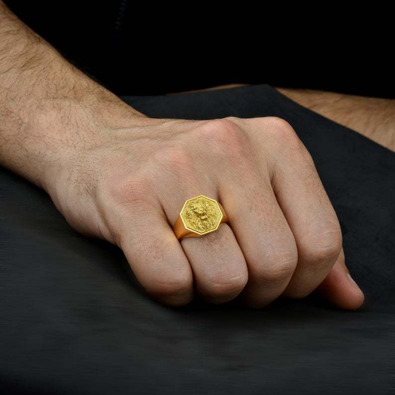 Charming Gold Ring for Any Occasion