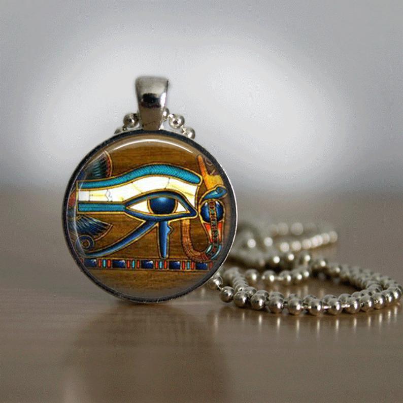 Classic Necklace with Timeless Appeal