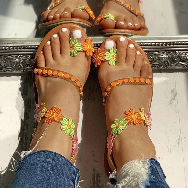 Chic Orthopedic Sandals with Unique Design