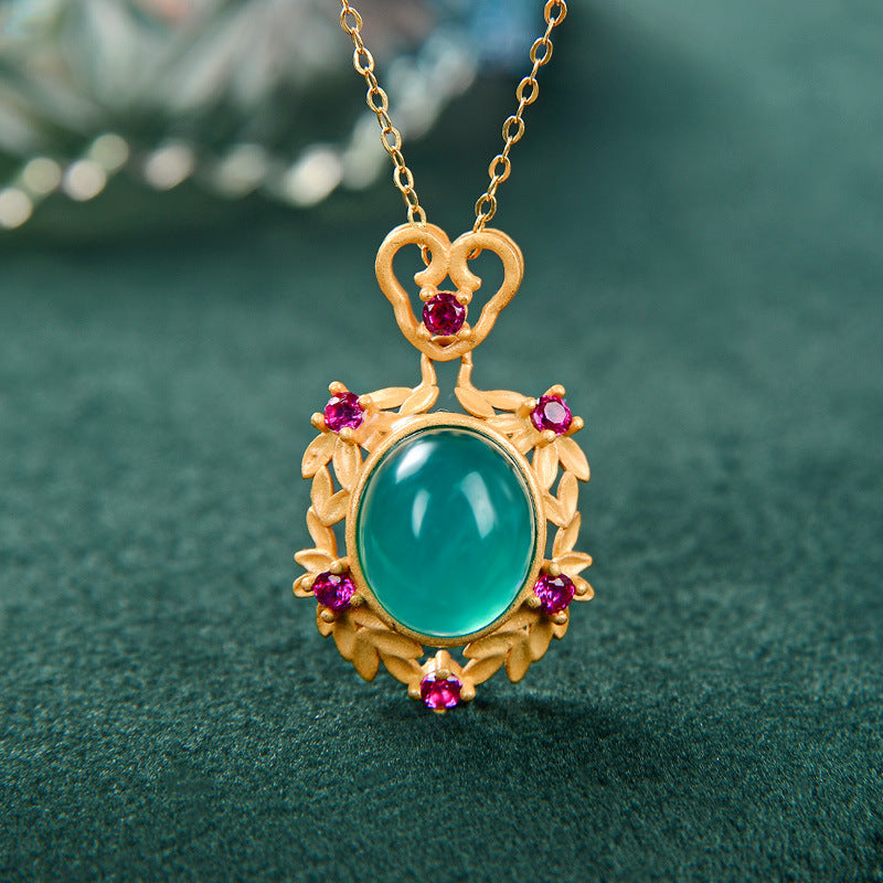 Charming Silver Pendant for Any Occasion