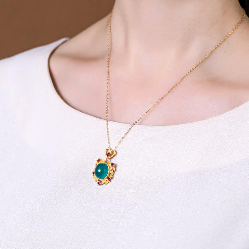 Charming Silver Pendant for Any Occasion