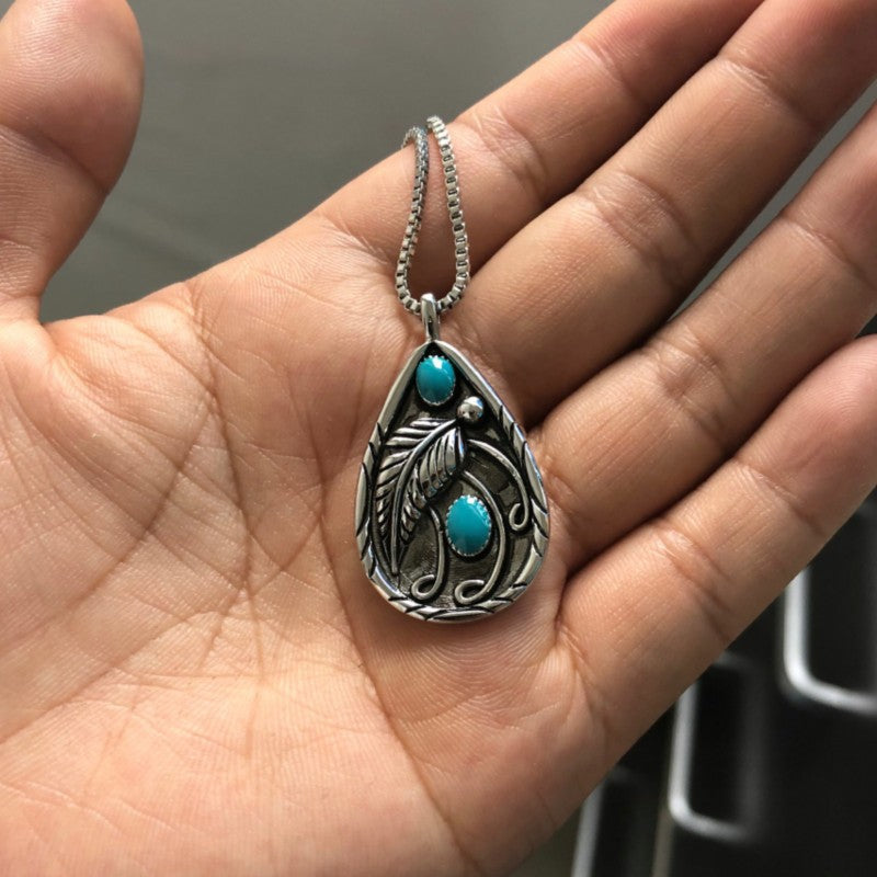 Charming Silver Necklace for Any Occasion