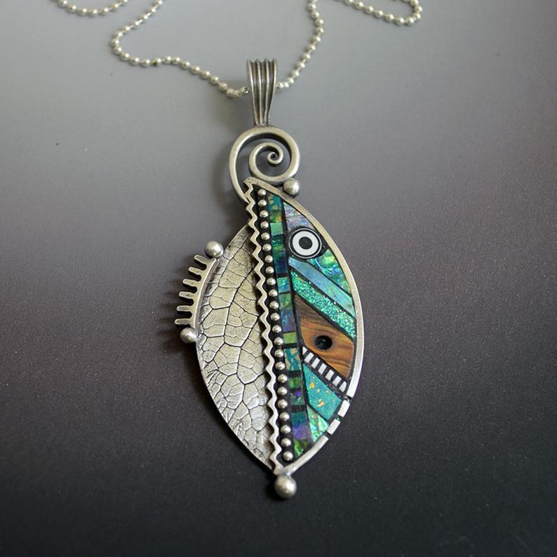 Classic Silver Necklace with Timeless Appeal
