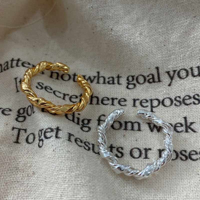 Charming Gold Ring for Any Occasion