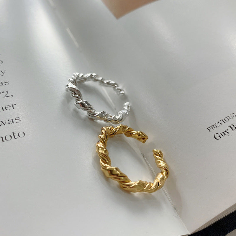 Charming Gold Ring for Any Occasion