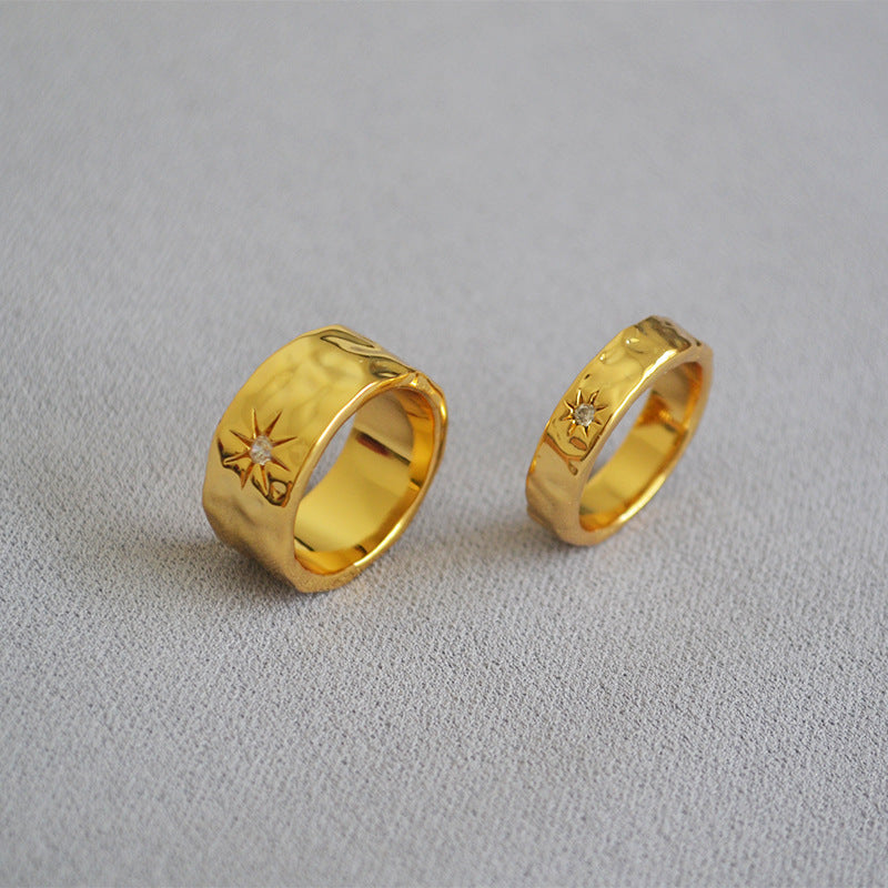 Classic Gold Ring with Timeless Appeal