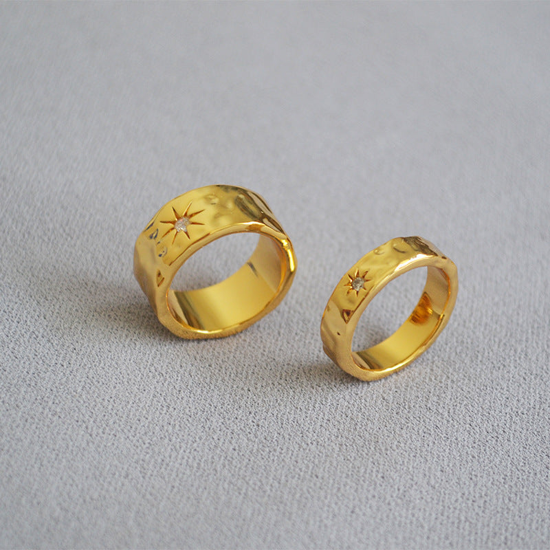 Classic Gold Ring with Timeless Appeal